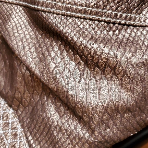 ECHO RED GOLF VINTAGE faux snakeskin pattern bucket purse - Picture 10 of 10